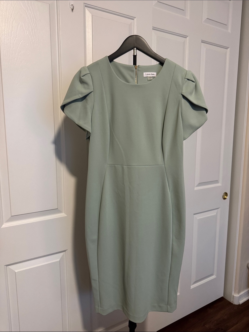 Calvin Klein Pleated Cap Sleeve Crepe Sheath Dress Mint Green Size 14